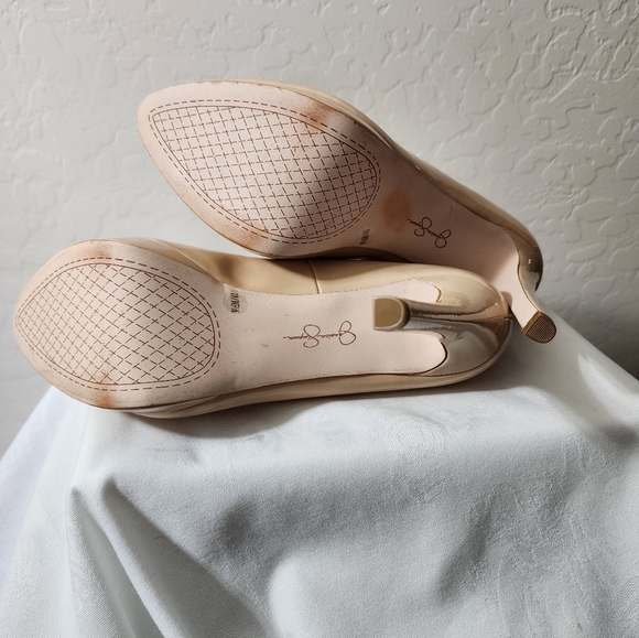 JESSICA SIMPSON Patent Leather Platforms - Picture 4 of 5